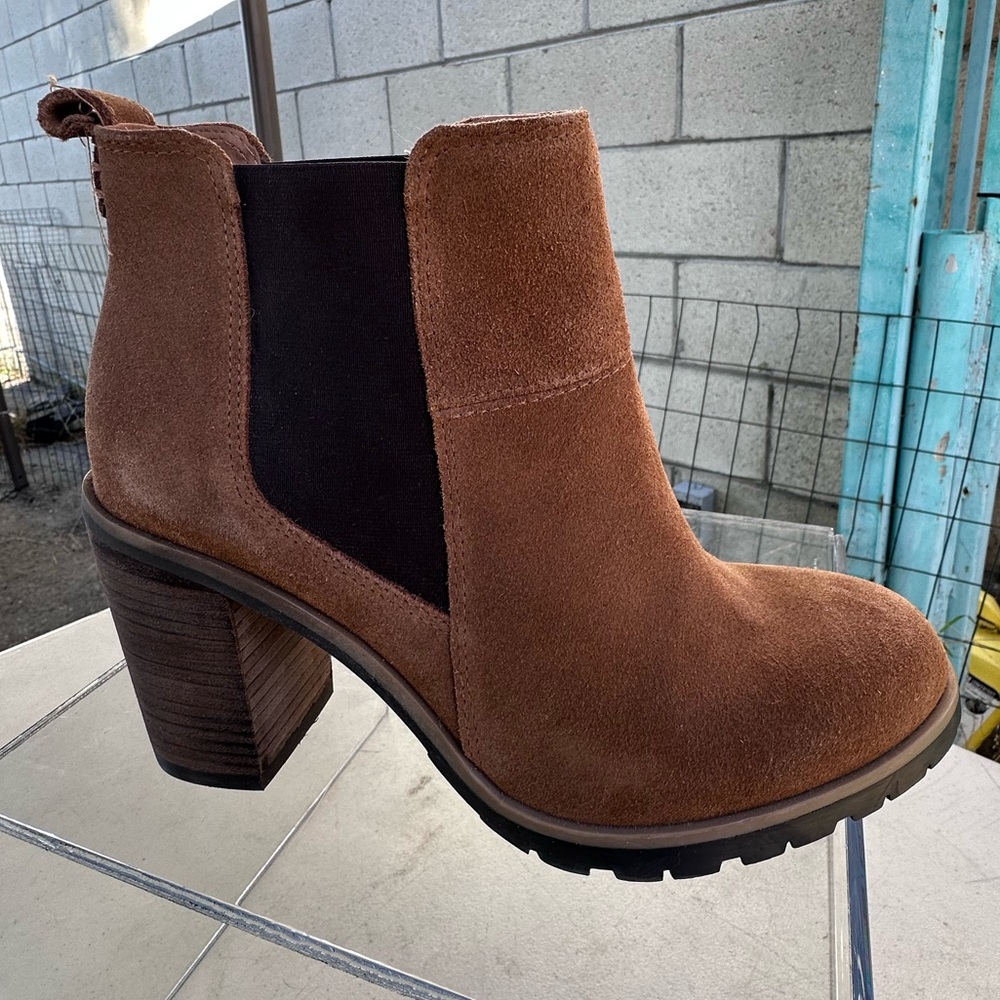 NEW Crevo Women's Alicia Fashion Boot Color/Tan Size: 8.5 - Picture 10 of 10